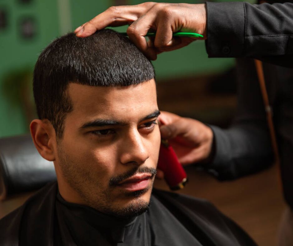 ouvrir un salon de coiffure homme en Afrique
